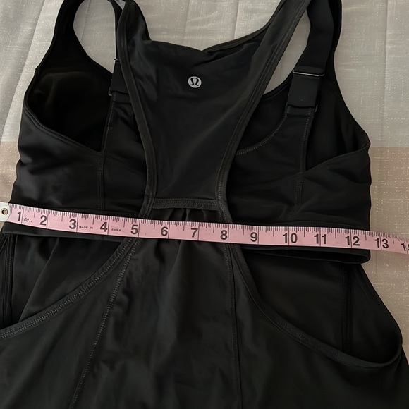 (Lululemon) ladies top size 6 please check measurement because there is no tag - Picture 16 of 17